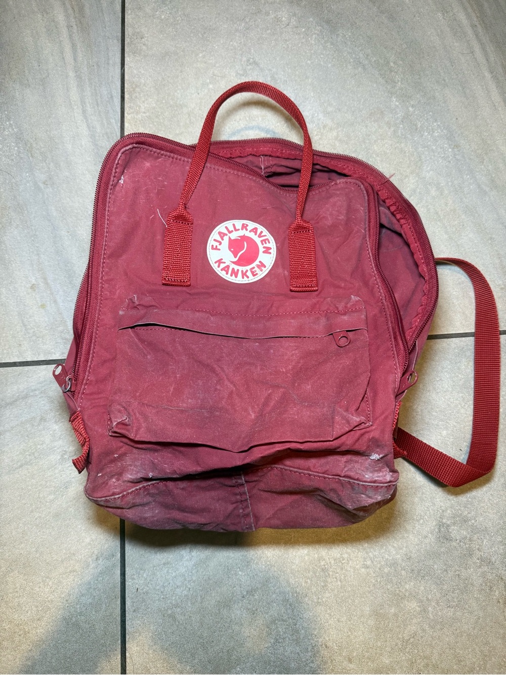 Fjall Raven Kanken classic backpack red